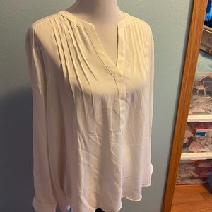 Simply Vera top size XL cream colored top $15 gently used .